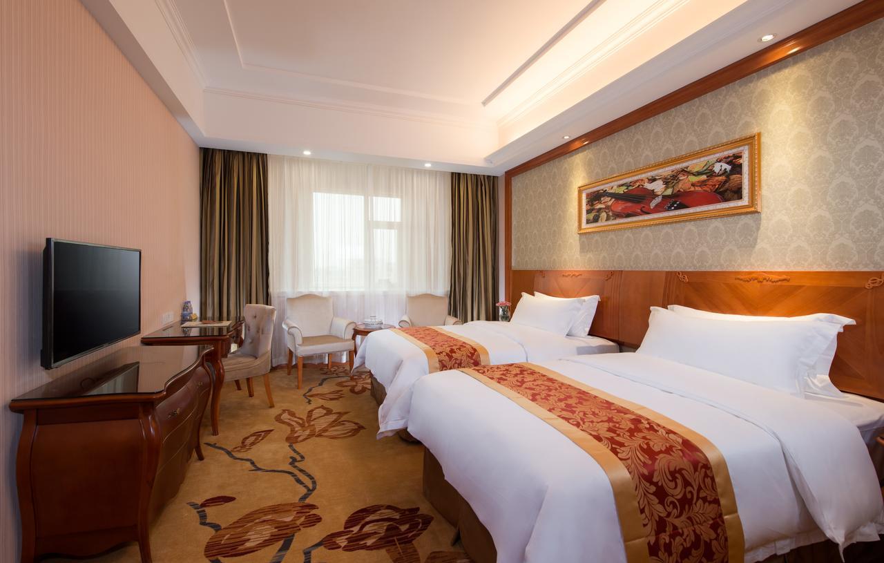Vienna Hotel Xi'An North High-Speed Railway Station Exterior photo